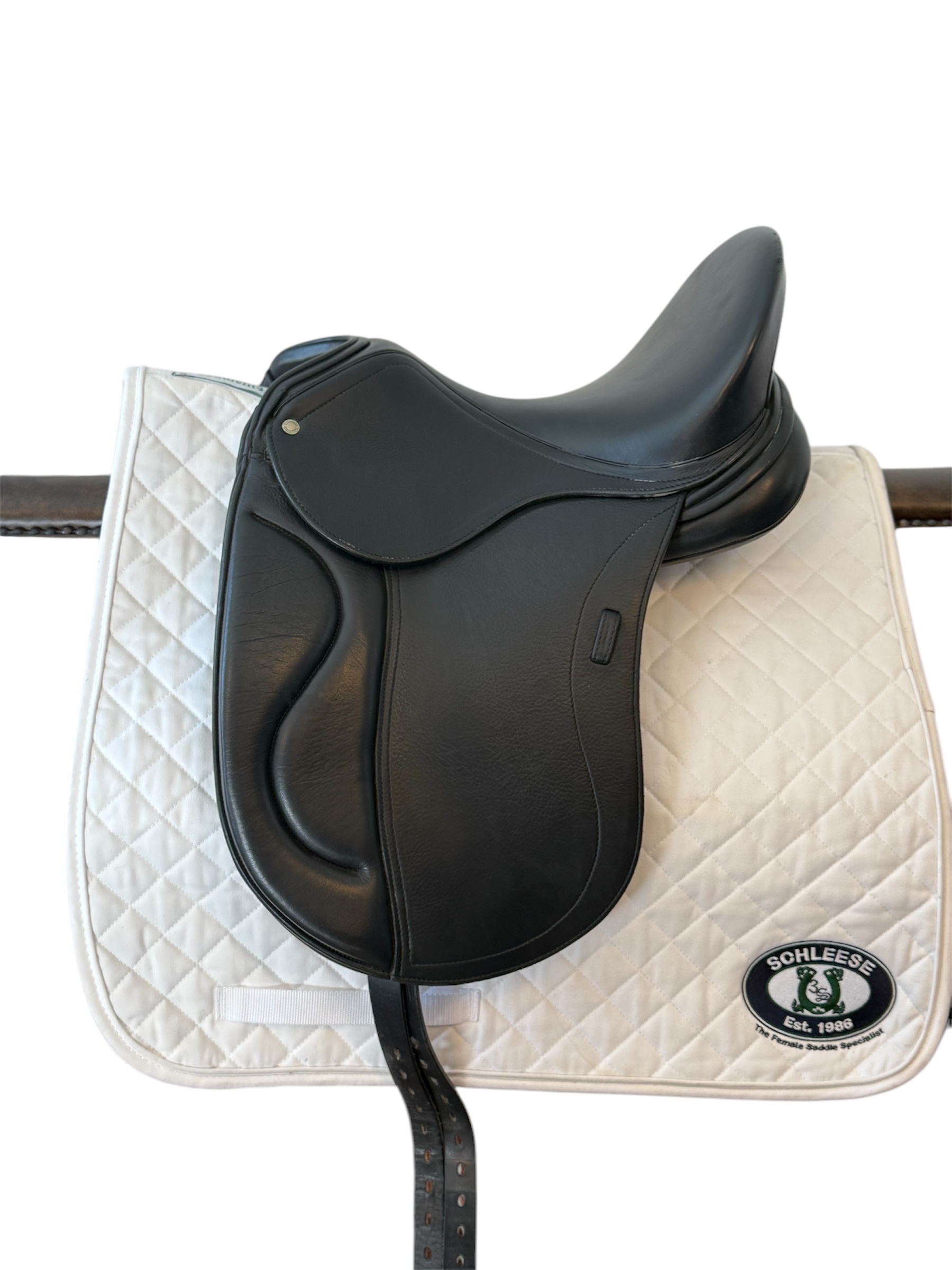 Schleese Dressyrsadel Rokeno 17”